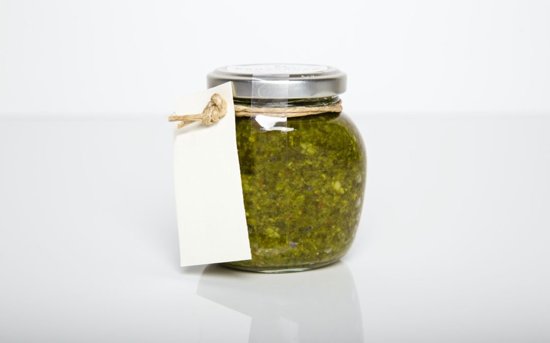 Pesto aus Möhrengrün