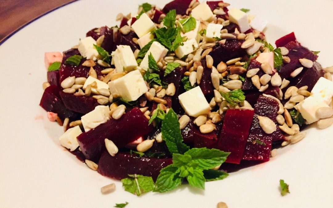 Rote-Bete-Feta-Salat mit frischer Minze